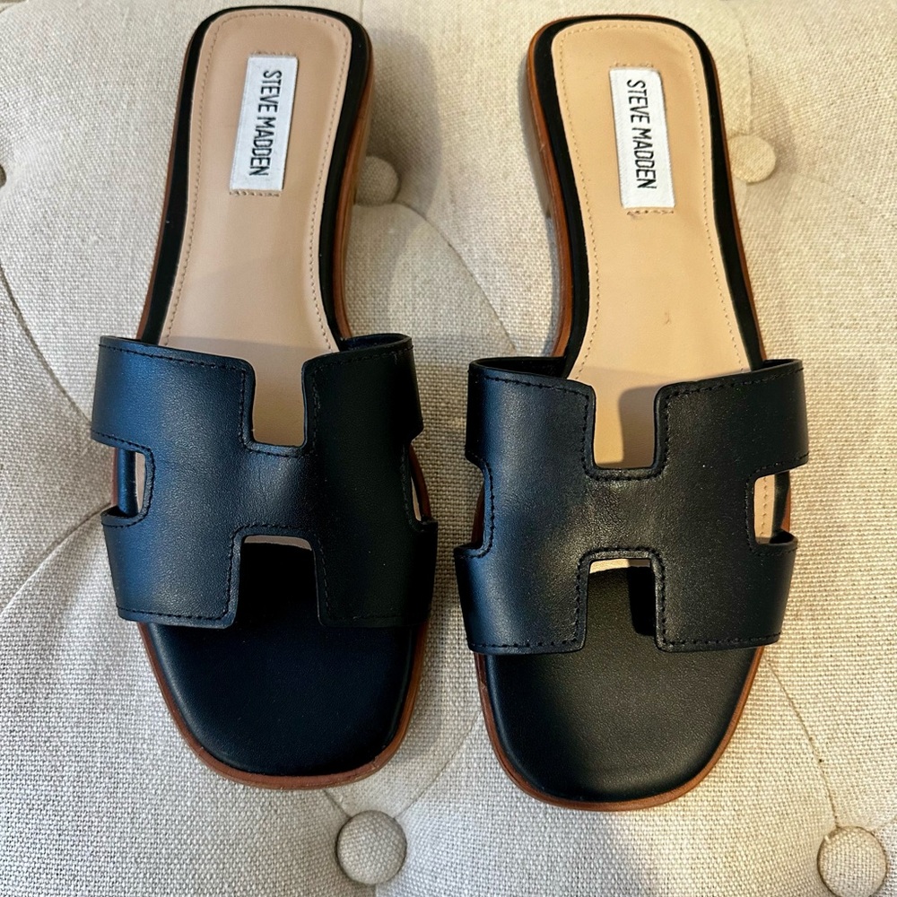Steve Madden Black Slide Sandals - Picture 2 of 4